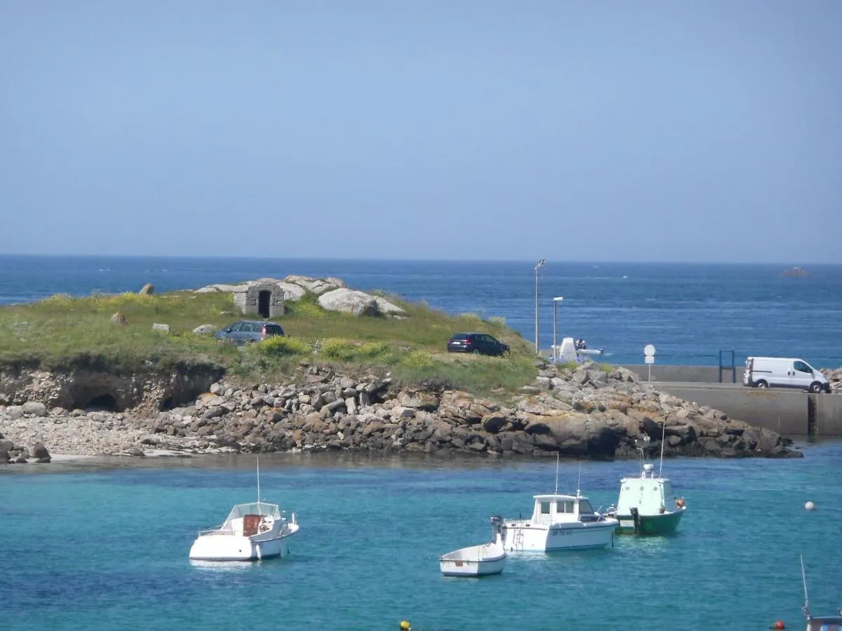 Holiday home Semi-Detached House With Sea Views, Porspoder France