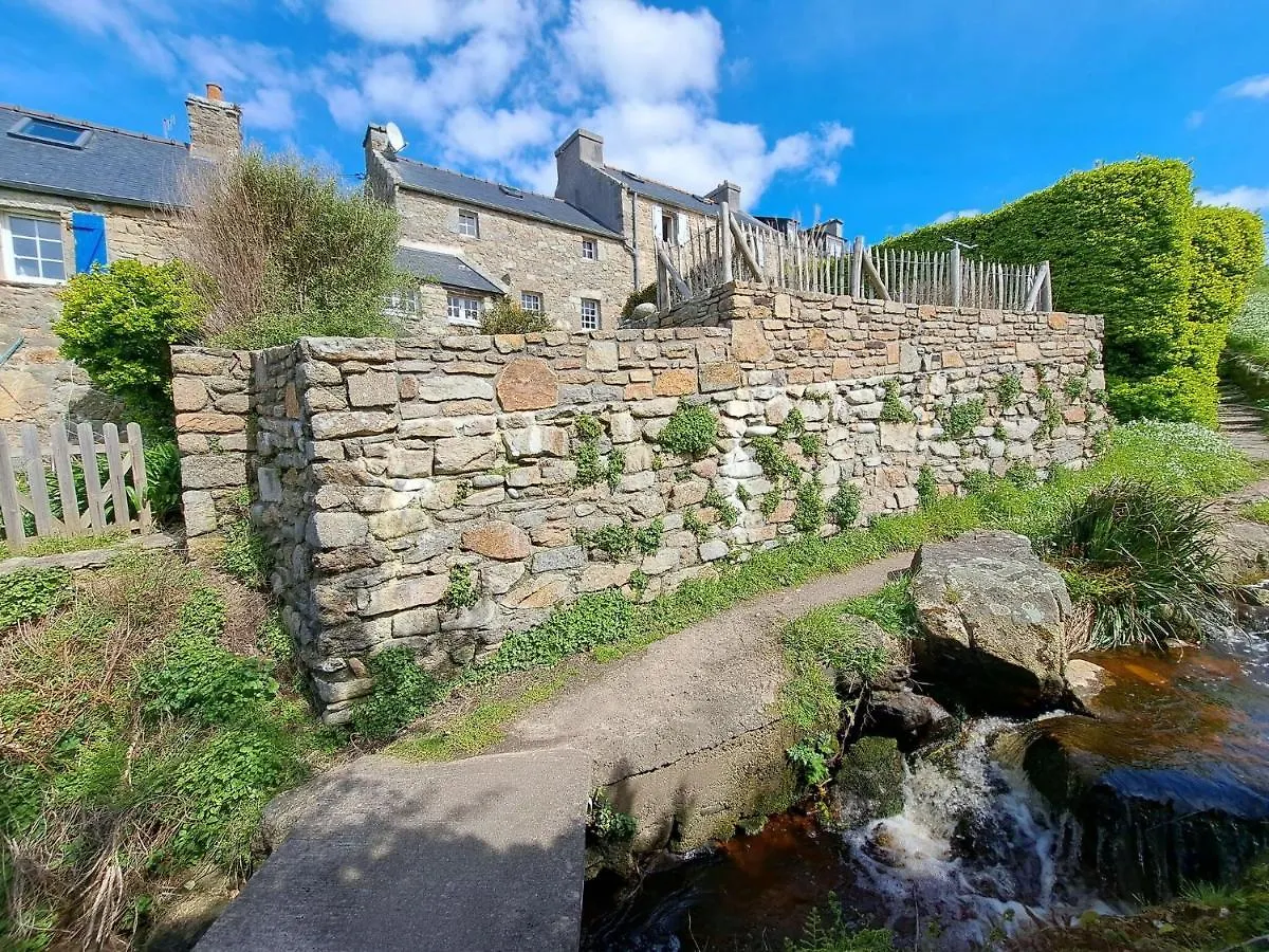 Holiday home Semi-Detached House With Sea Views, Porspoder