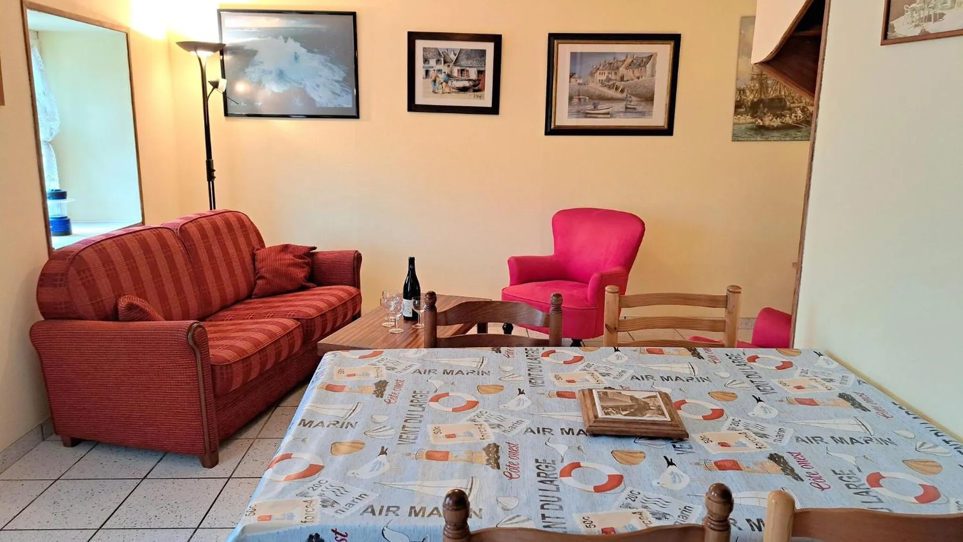 Semi-Detached House With Sea Views, Porspoder 0*,  France