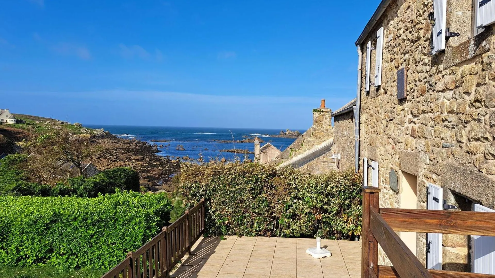 Semi-Detached House With Sea Views, Porspoder 0*,